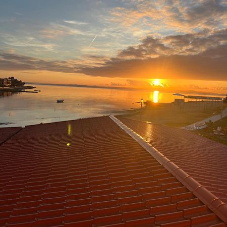 Apartment Privlaka Direkt Am Strand Mit Klima Und Neuem Badezimmer Haustiere Sind Willkommen Esterno foto
