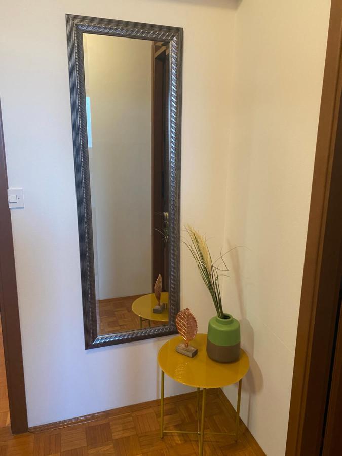 Apartment Privlaka Direkt Am Strand Mit Klima Und Neuem Badezimmer Haustiere Sind Willkommen Esterno foto