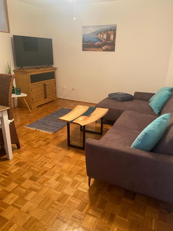 Apartment Privlaka Direkt Am Strand Mit Klima Und Neuem Badezimmer Haustiere Sind Willkommen Esterno foto